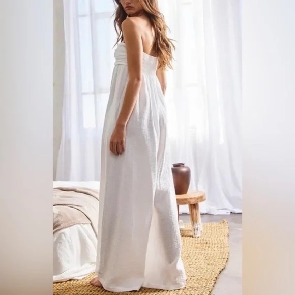 Bucketlist Wide Leg Tube Solid Jumpsuits - White - Picture 7 of 7